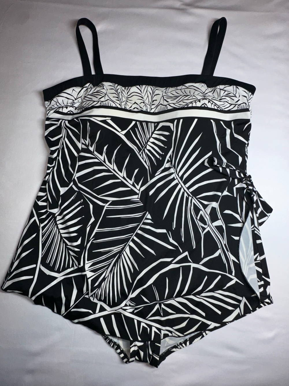 Black & White Leaf-Print One-Piece Swimsuit with Side Tie